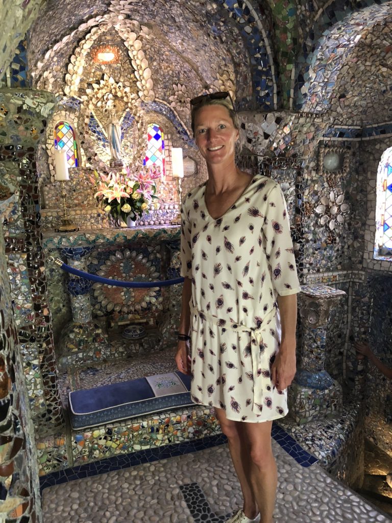 Binnenkant van de kleinste kapel ter wereld