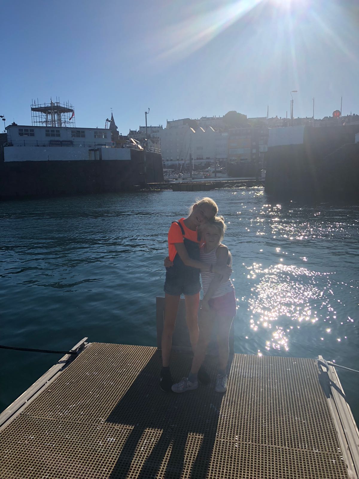 De drempel in de haven van Peter Port, Guernsey